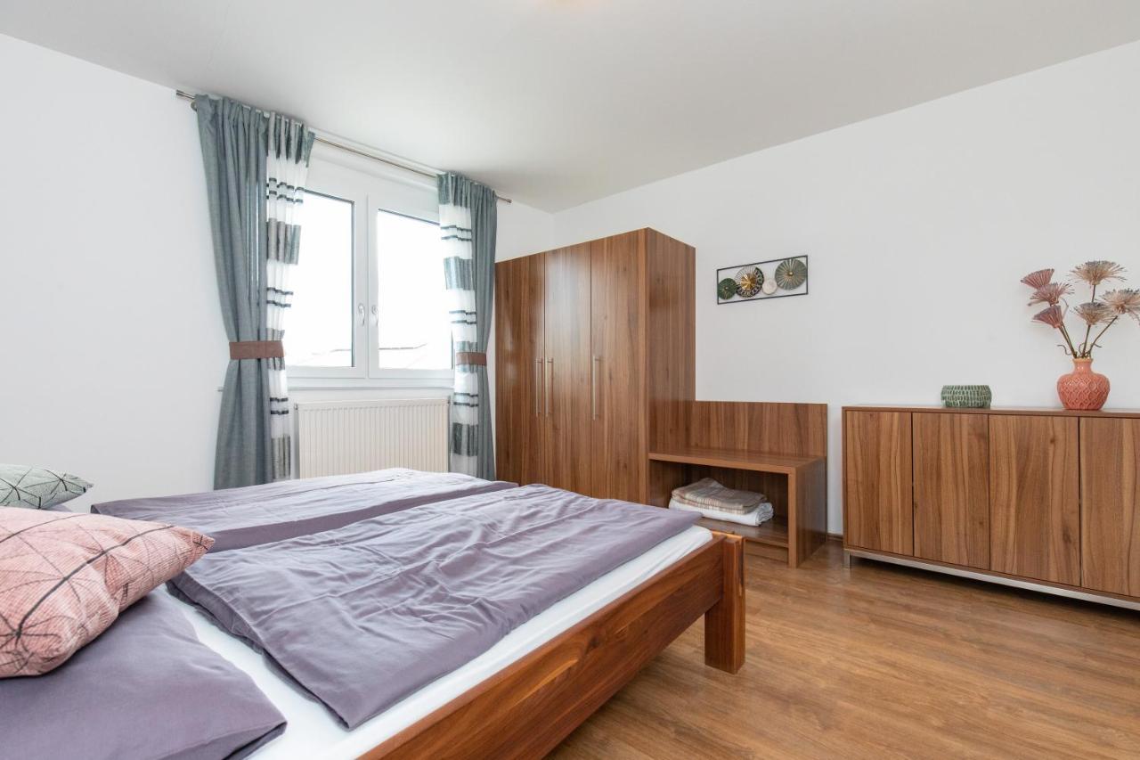 Weingut-Ferienwohnung Münzenrieder Apetlon Exterior foto
